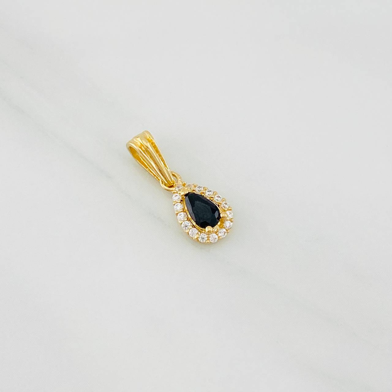 Dije Halo Gota 0.65g / 1.5cm Oro Amarillo 18K