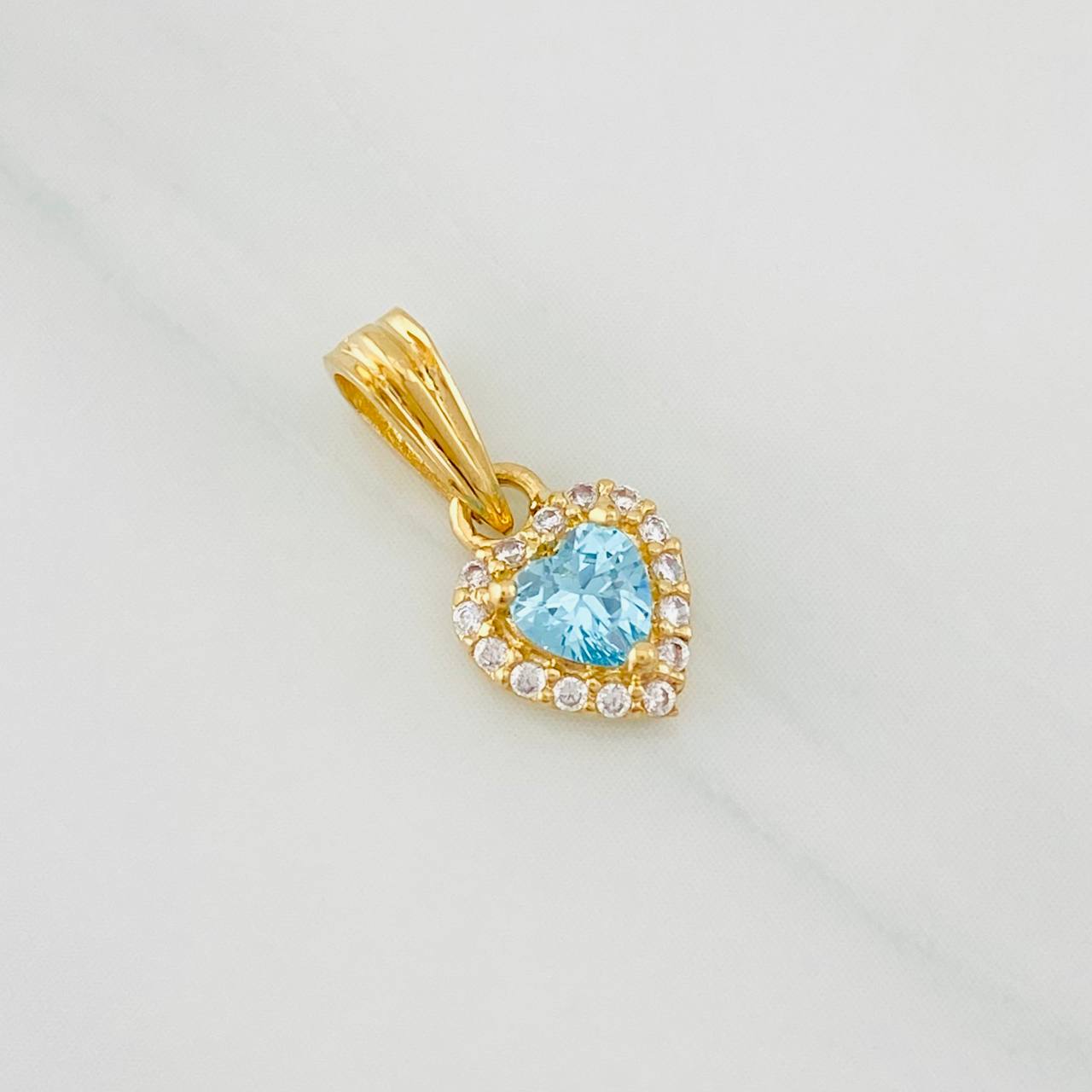 Dije Halo Corazón 0.85g / 1.4cm Oro Amarillo 18K