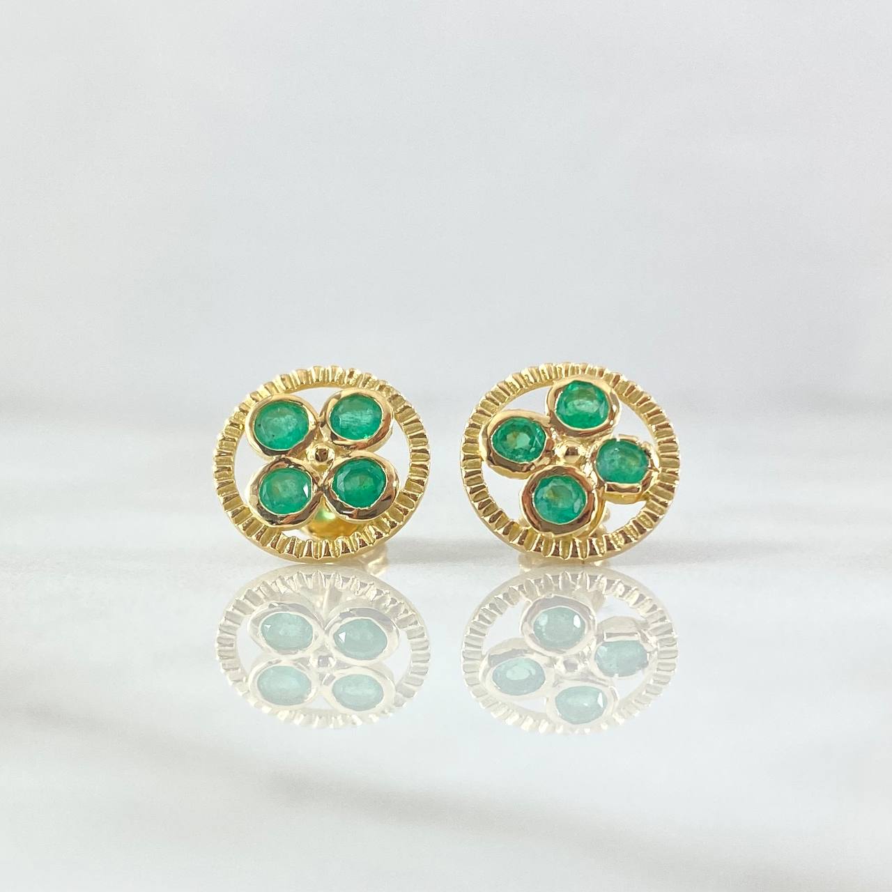 Topos Aro Tetra Mosaical 2.9gr / Esmeraldas 53pts Oro Amarillo 18K (Joya)