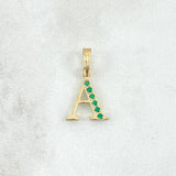 Dije Letra A 0.85gr / 2cm / Esmeraldas 96pts Oro Amarillo 18K (Joya) ©