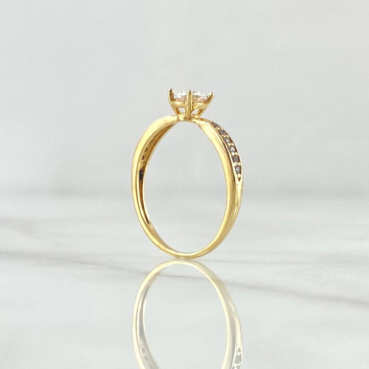 Anillo Puntas de Olivo 1.35gr / T4 1/4 / Circones Blancos Oro Amarillo 18K