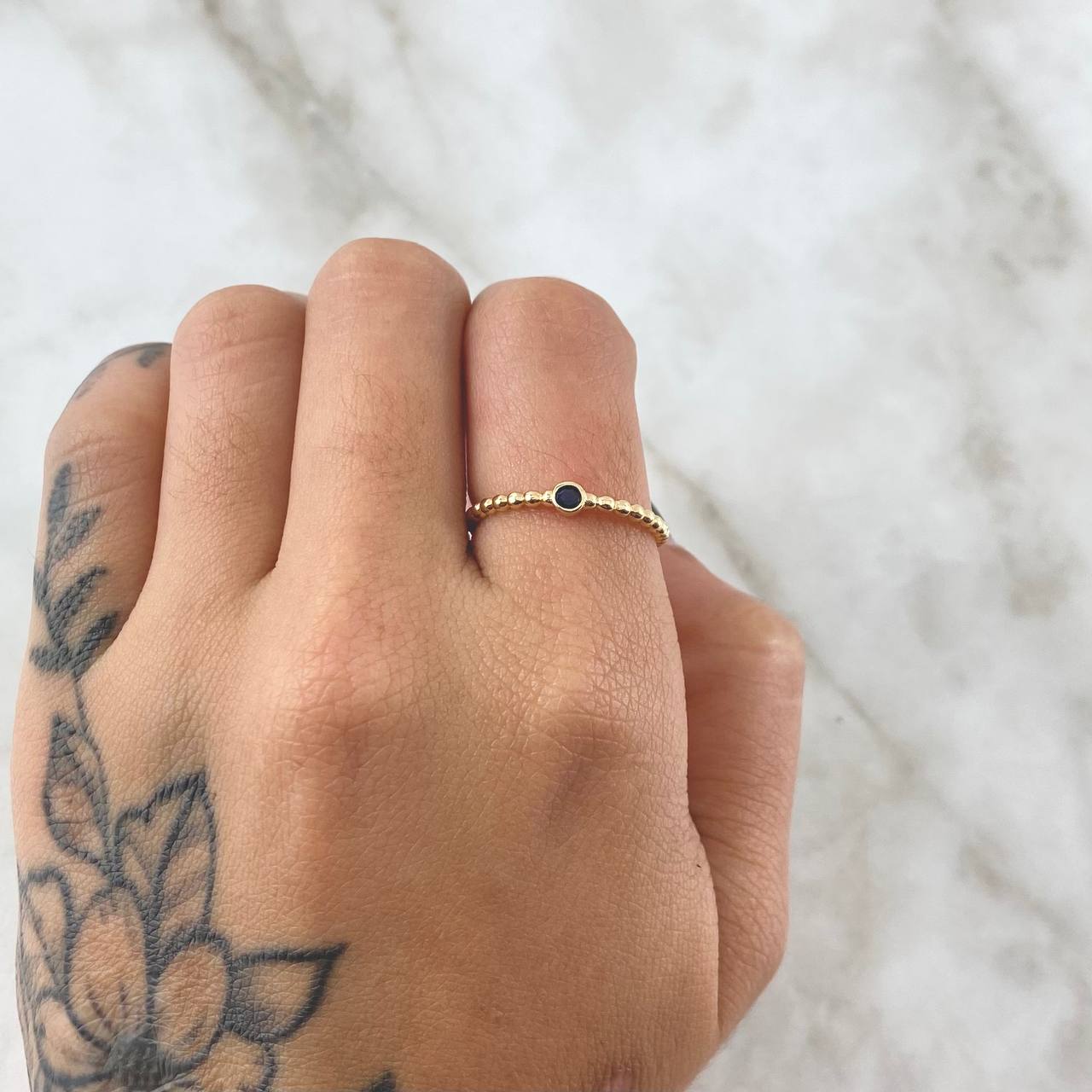 Anillo Solitario Bisel Esferas 1.65gr / T6 1/2 / Circon Azul Rey Oro Amarillo 18K