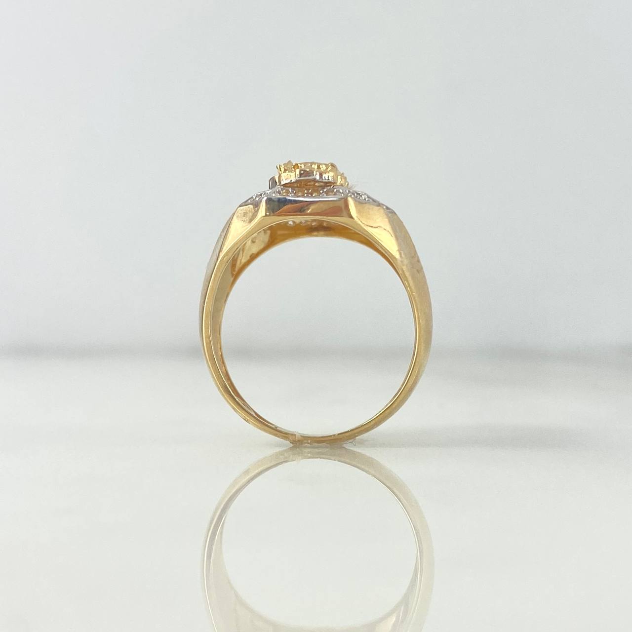 Anillo Virgen de Guadalupe Filigrana 6.4gr / T6 1/2 / Circones Blancos Fucsias Verdes Dos Oros Amarillo Blanco