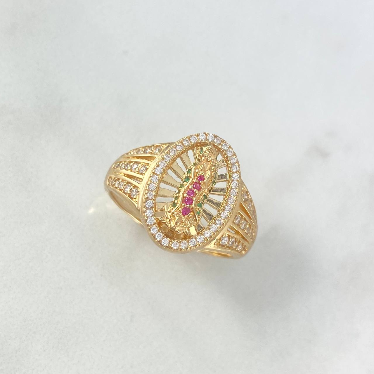 Anillo Virgen de Guadalupe Ovalado 7.25gr / T10 / Circones Blancos Fucsias Verdes Oro Amarillo