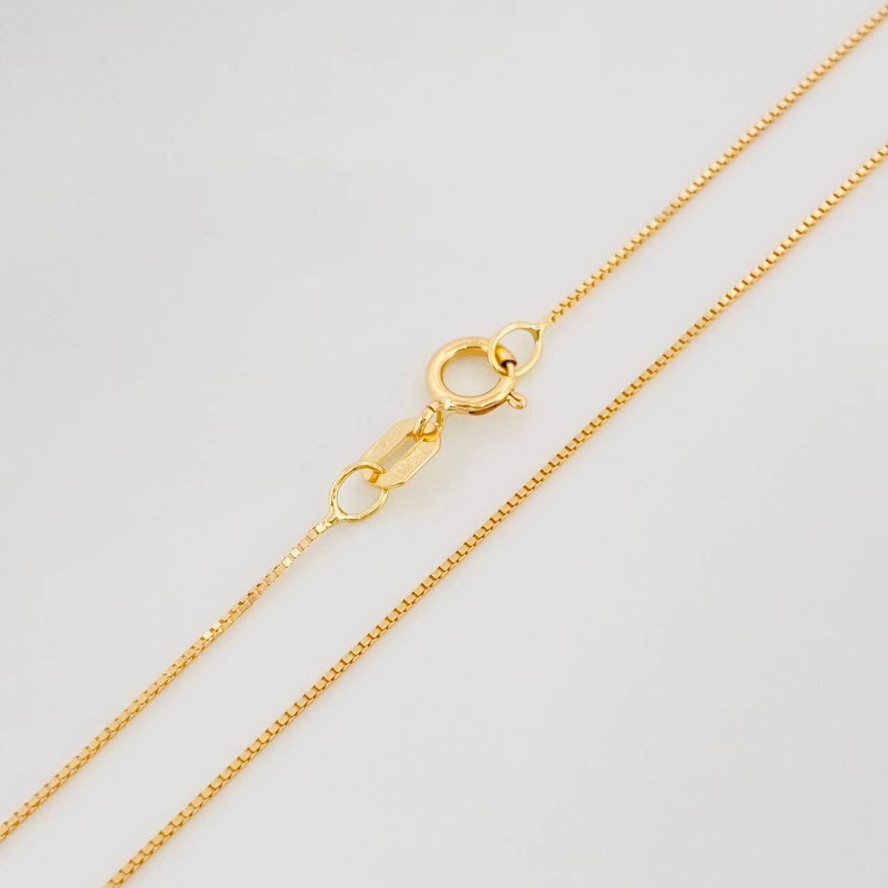 Cadena Veneciana 0.95g / 45cm / 0.5mm Oro Amarillo 18K