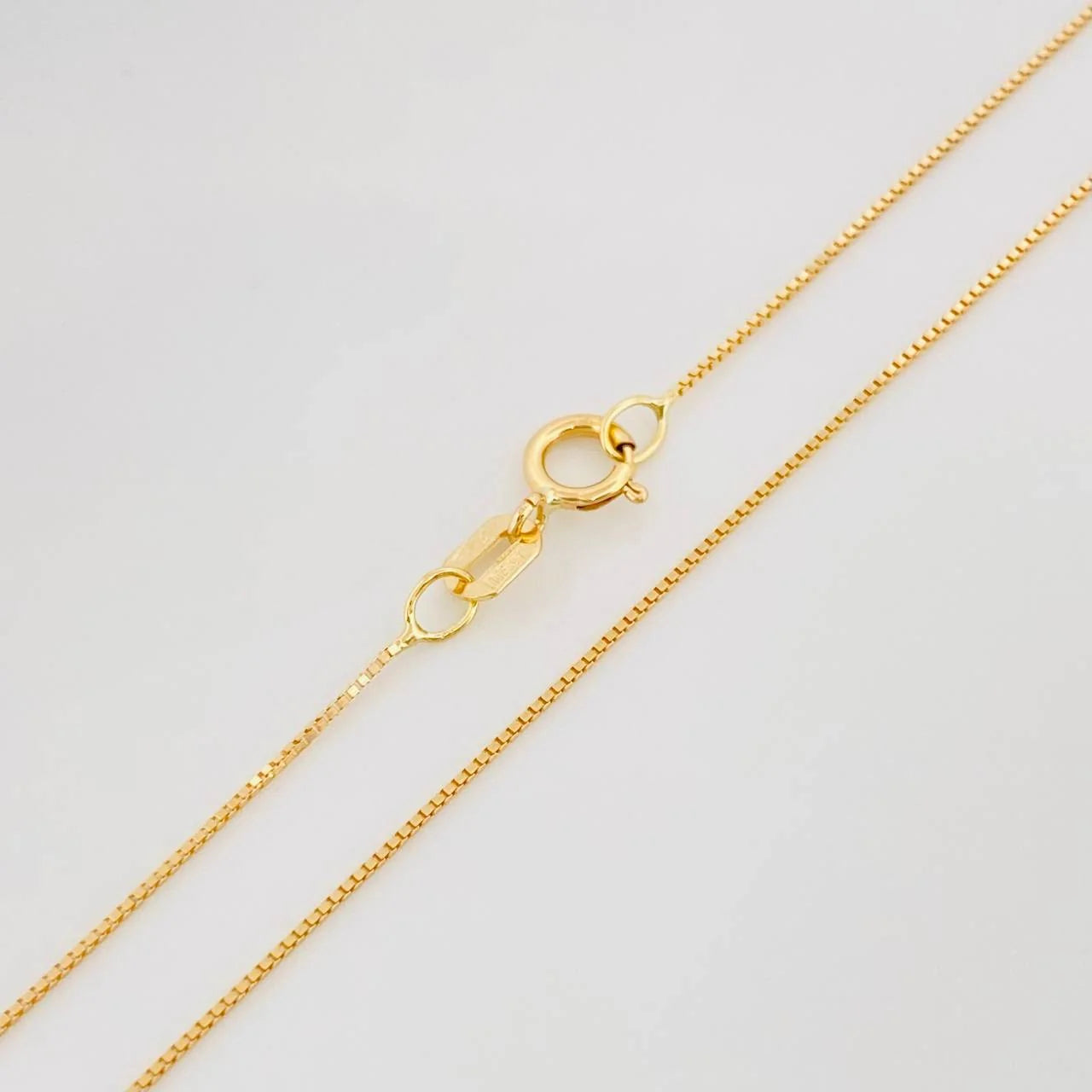 Cadena Veneciana 1.6g / 45cm / 0.7mm Oro Amarillo 18K