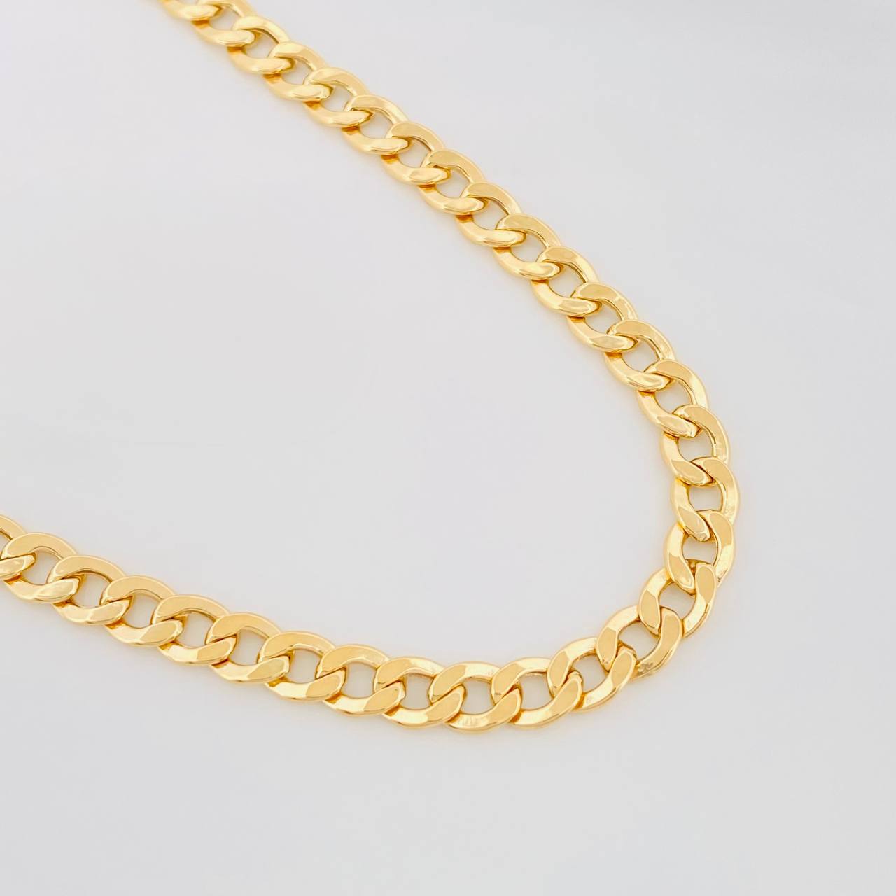 Cadena Cubana 9.95g / 60cm / 4.83mm Oro Amarillo 18K