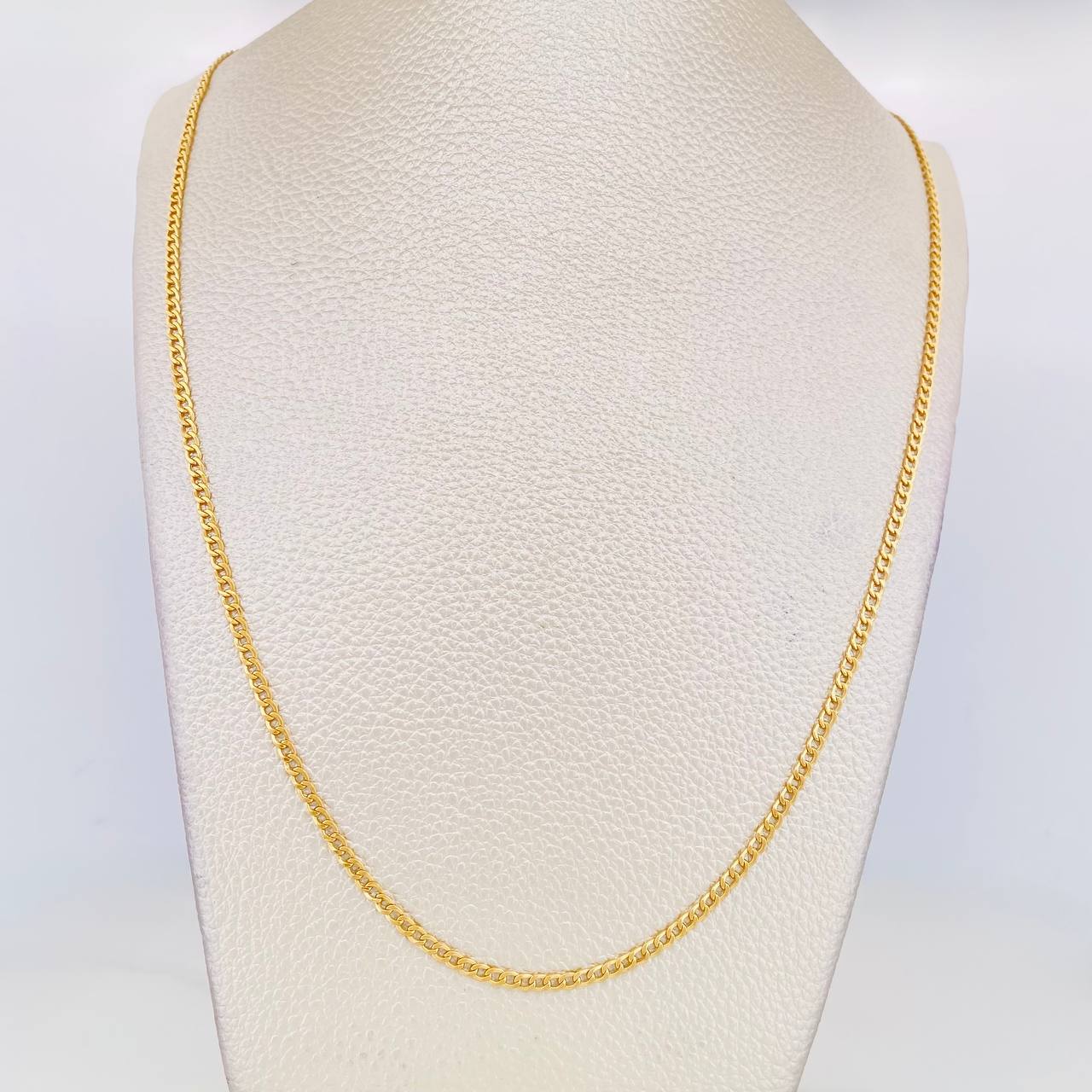 Cadena Cubana 2.5g / 60cm / 2.4mm Oro Amarillo 18K