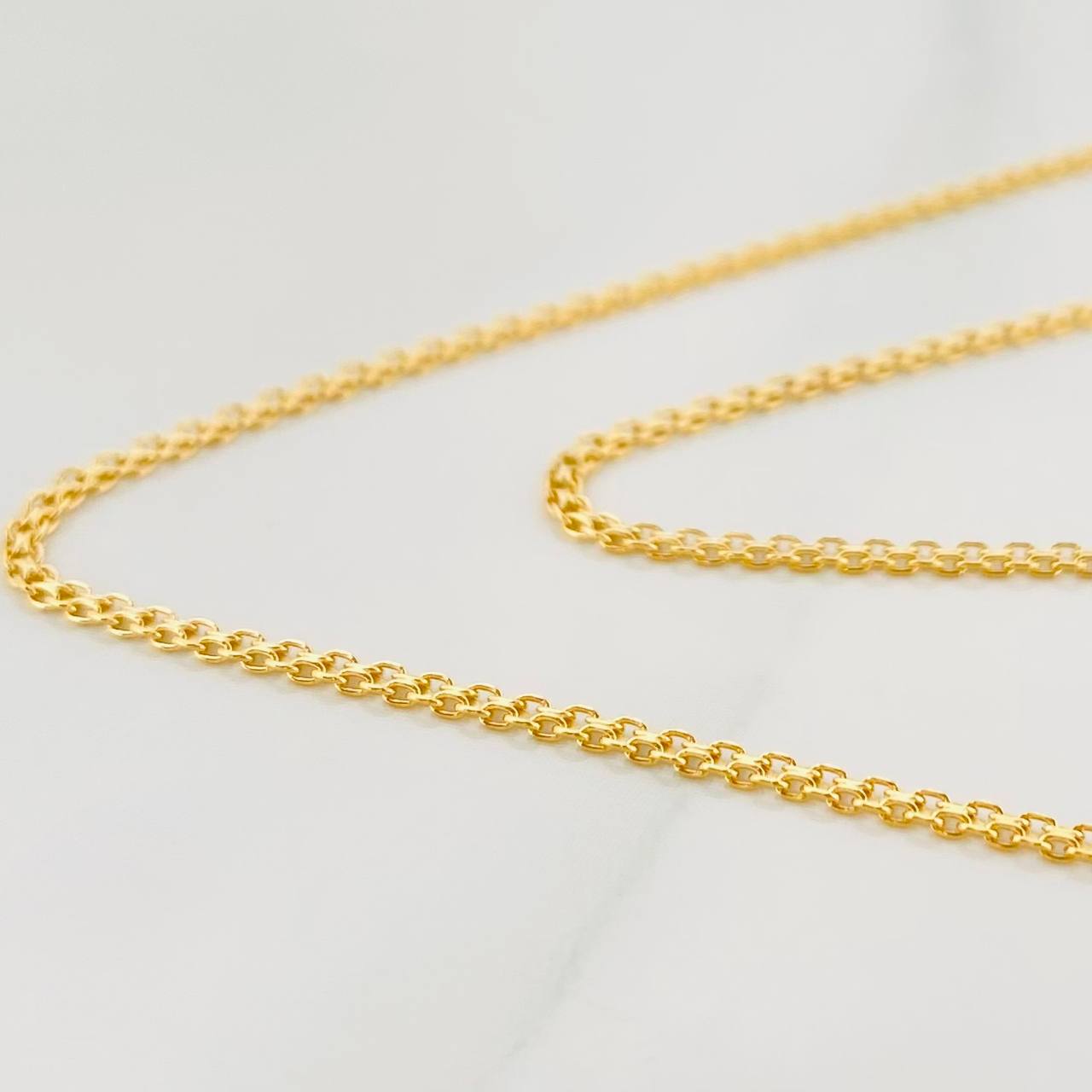 Cadena China 2.55g / 45cm / 1.49mm Oro Amarillo 18K
