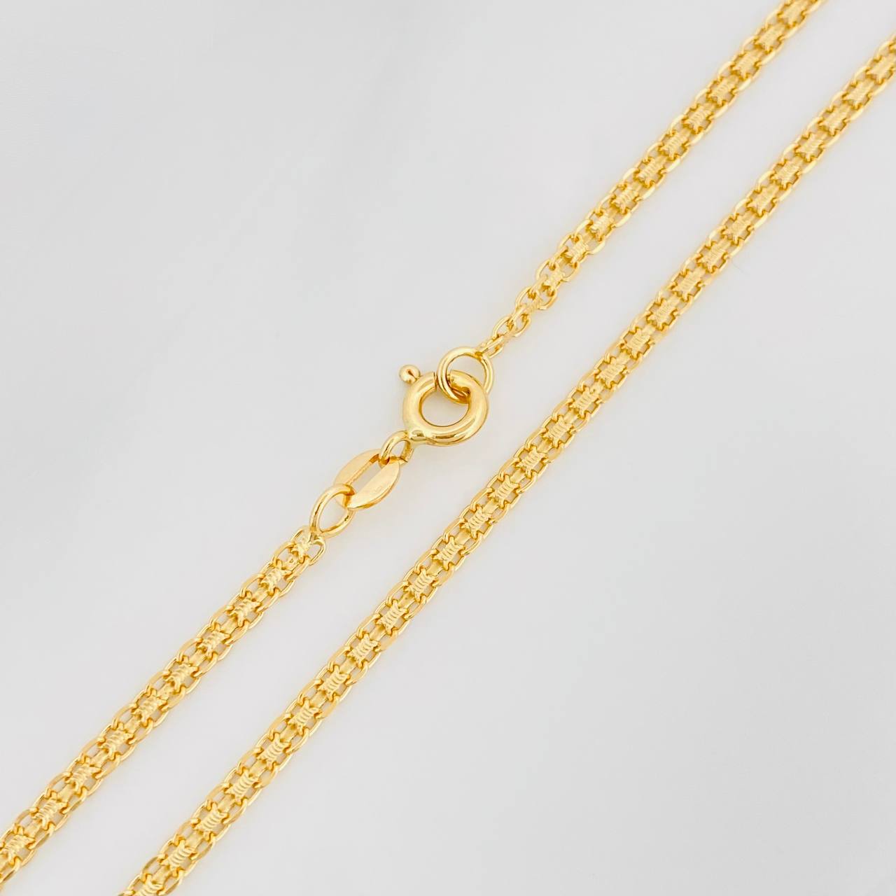 Cadena China 7.2g / 60cm / 2.42mm Oro Amarillo 18K