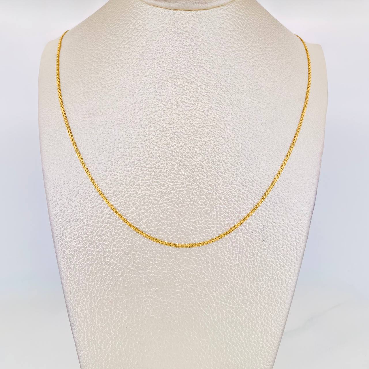 Cadena China 2.6g / 45cm / 1.49mm Oro Amarillo 18K