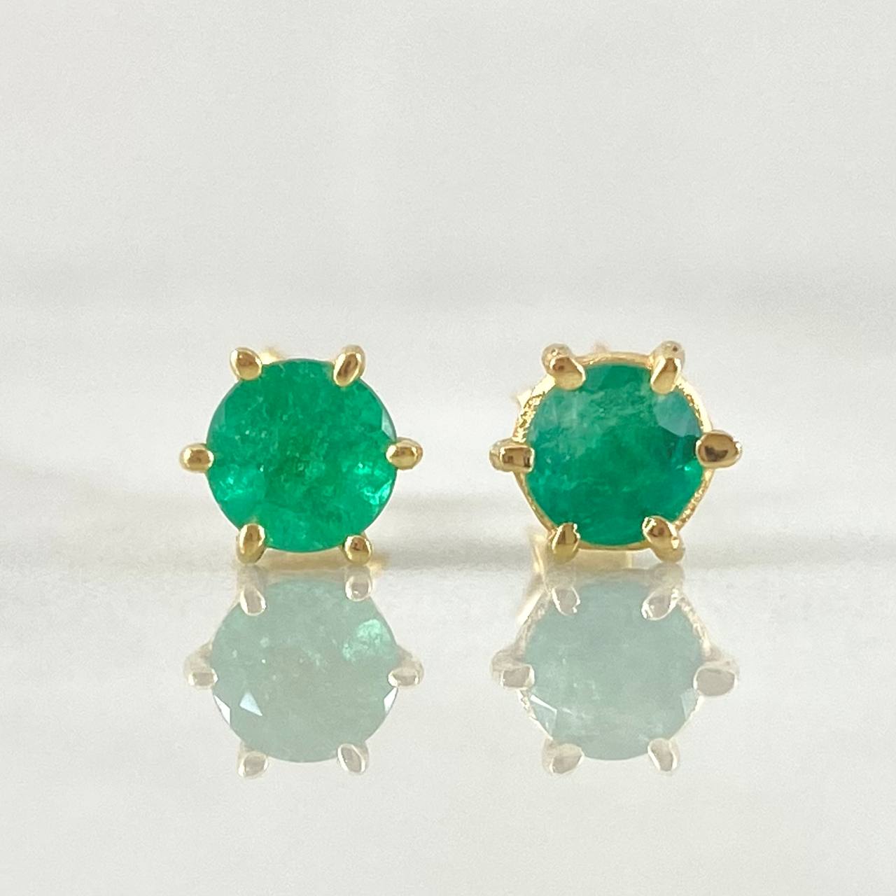 Topos Seis Garras Esmeralda 73pts 1.6gr / Oro 18K ©