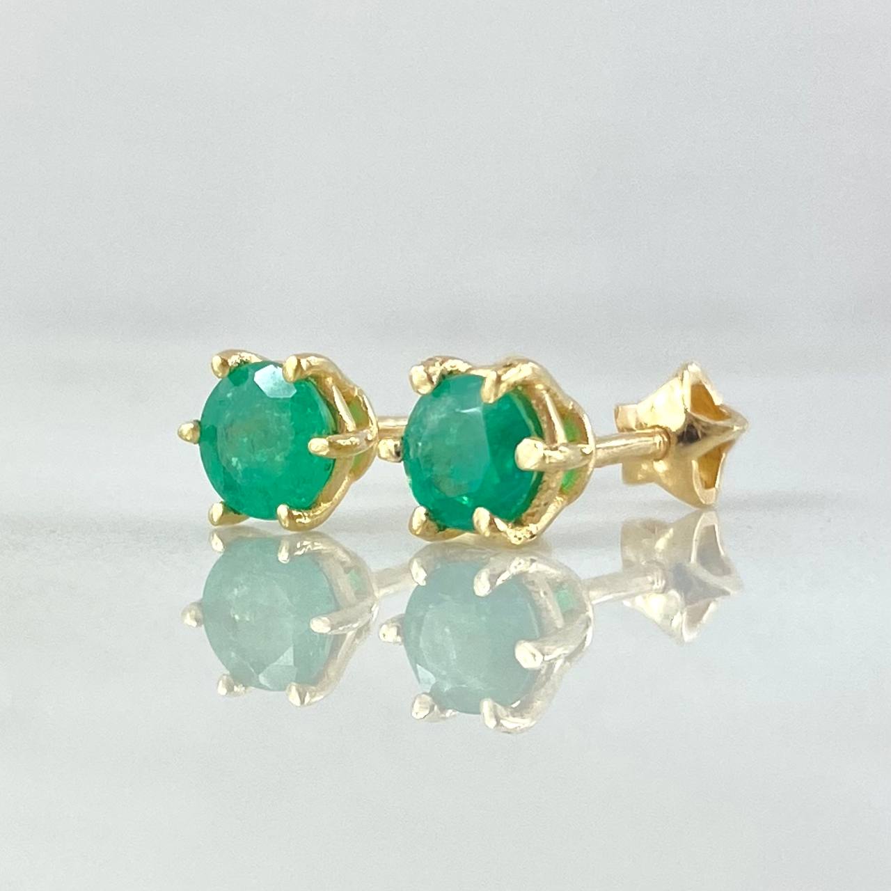 Topos Seis Garras Esmeralda 73pts 1.6gr / Oro 18K ©