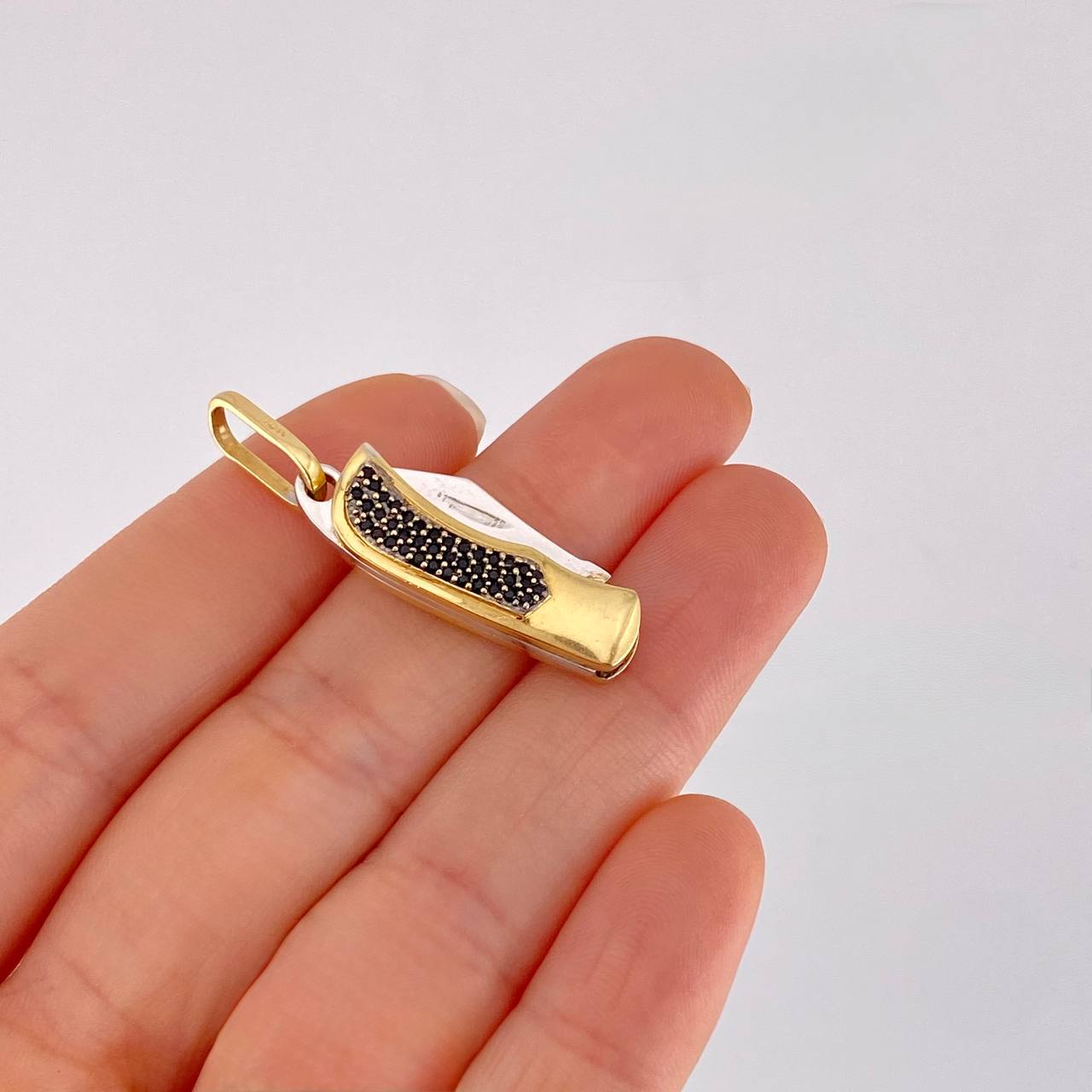 Dije Navaja 7.95g / 3.9cm Dos Oros Amarillo Blanco 18K