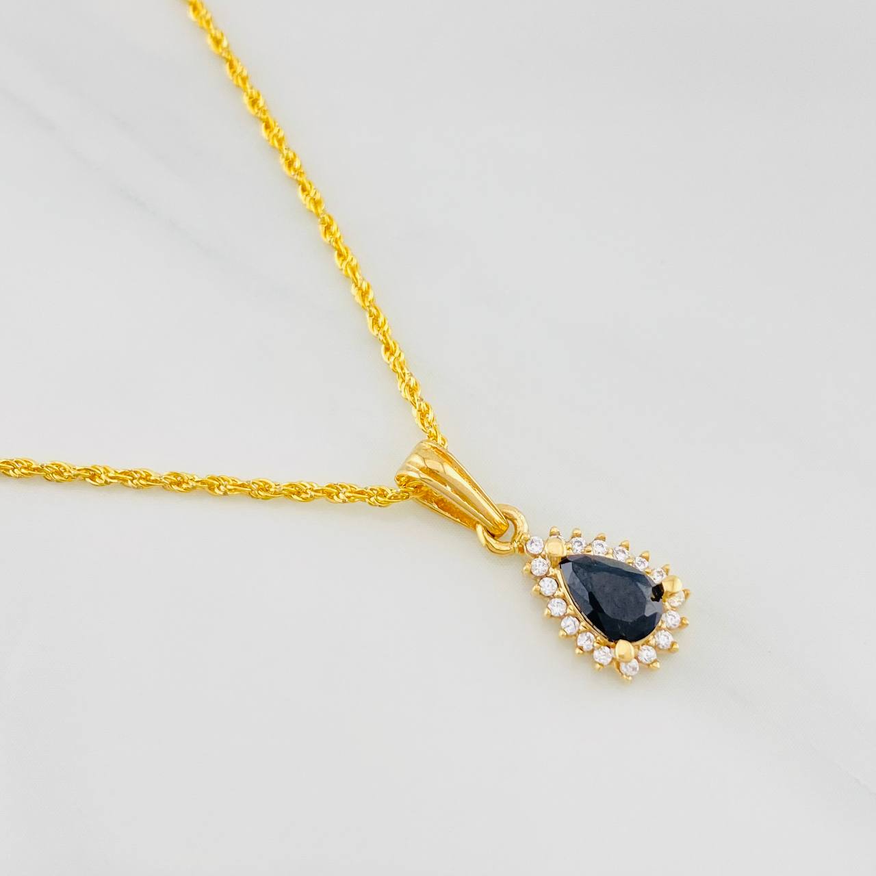 Set Cadena Lazo + Dije Halo Lagrima / 2.05g / 50cm Oro Amarillo 18K