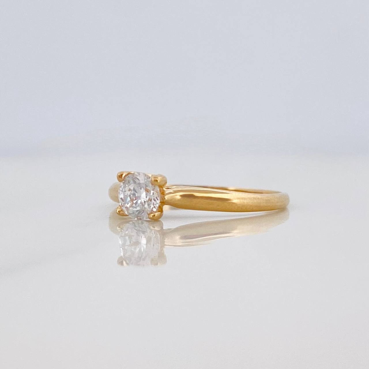 Anillo Solitario 1.65 g / T6 Oro Amarillo 18K