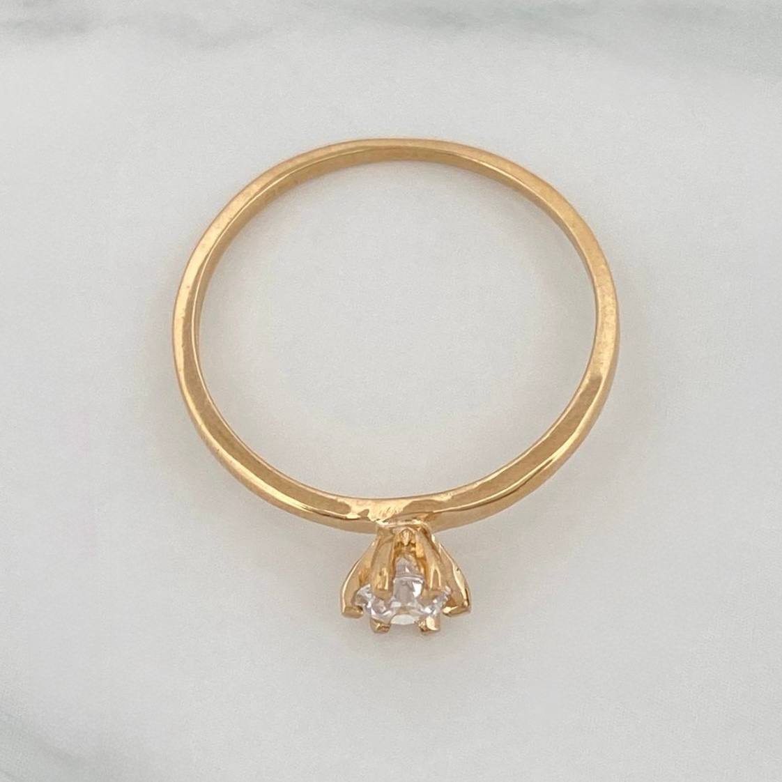 Anillo Solitario 2.05 g / T6 Oro Amarillo 18K