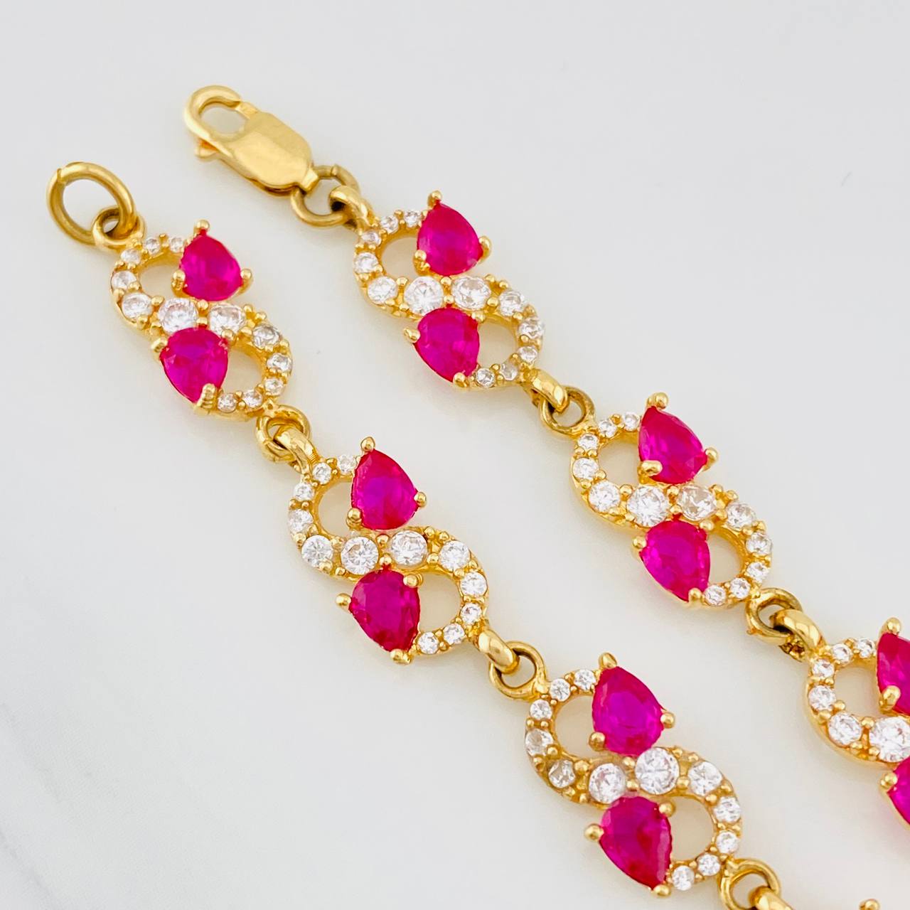 Pulso Infinito 9.85g / 19.8cm / 6.48mm Oro Amarillo 18K