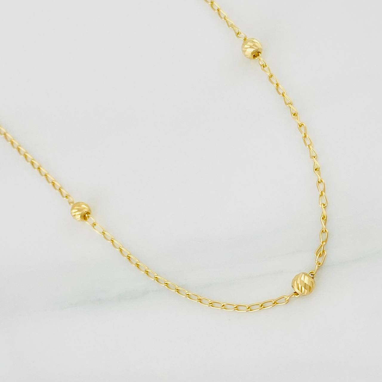 Cadena Espiga Bolas 3.15g / 45cm / 1.51mm Oro Amarillo 18K