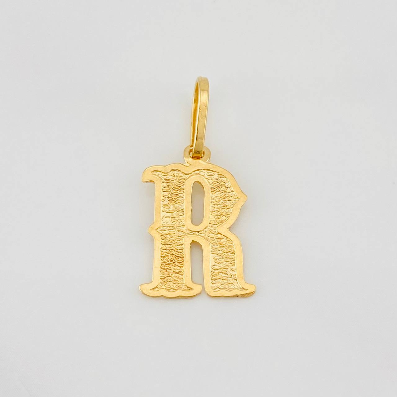 Dije Letra R 0.95g / 2.2cm Oro Amarillo 18K