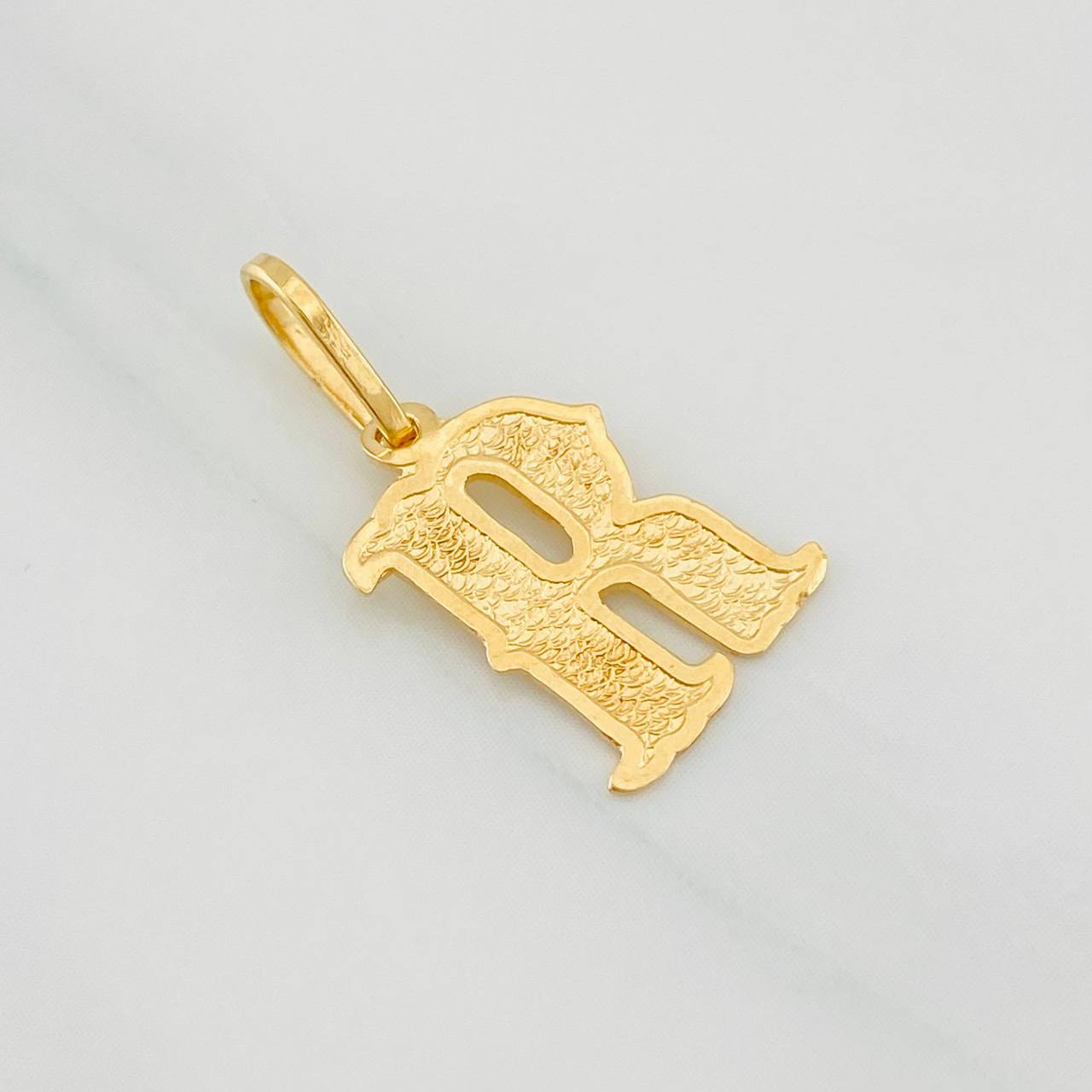 Dije Letra R 0.95g / 2.2cm Oro Amarillo 18K
