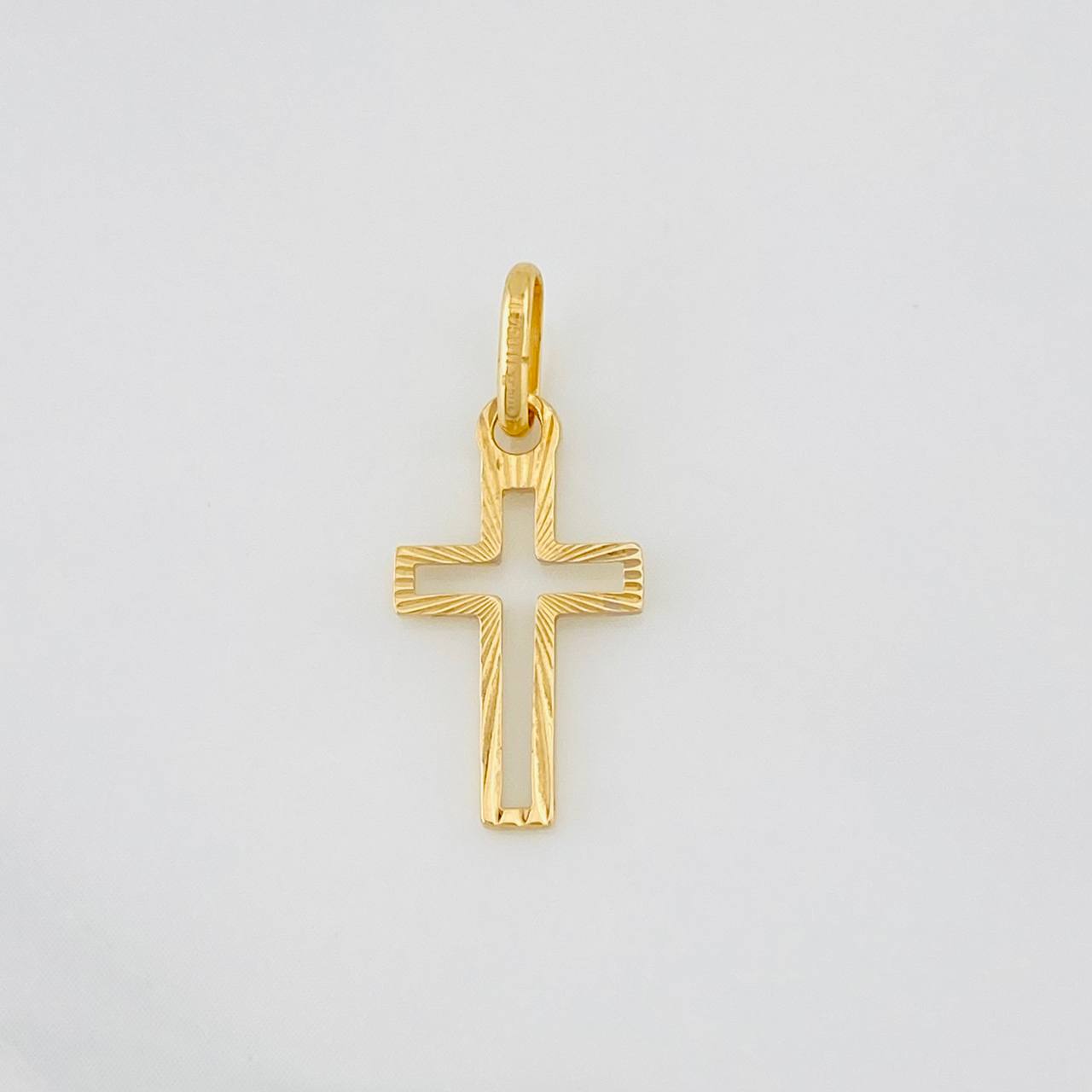 Dije Cruz 0.7g / 2cm Oro Amarillo 18K