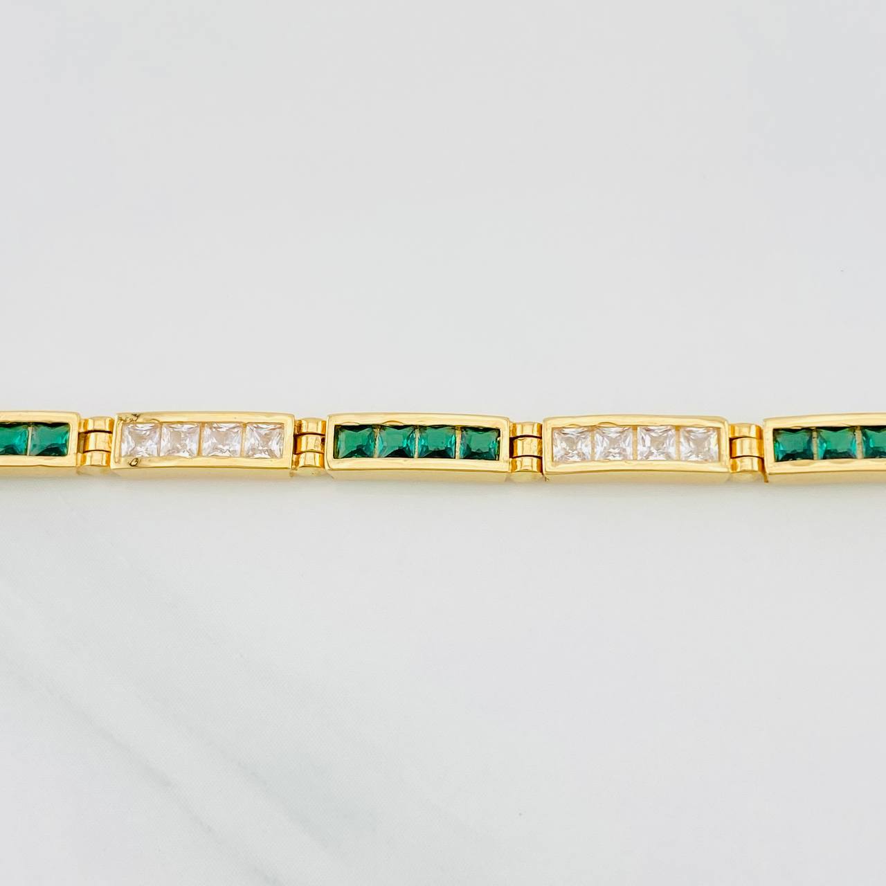 Pulso Tenis Rectangular 10.8g / 19.6cm / 3.3mm Oro Amarillo 18K