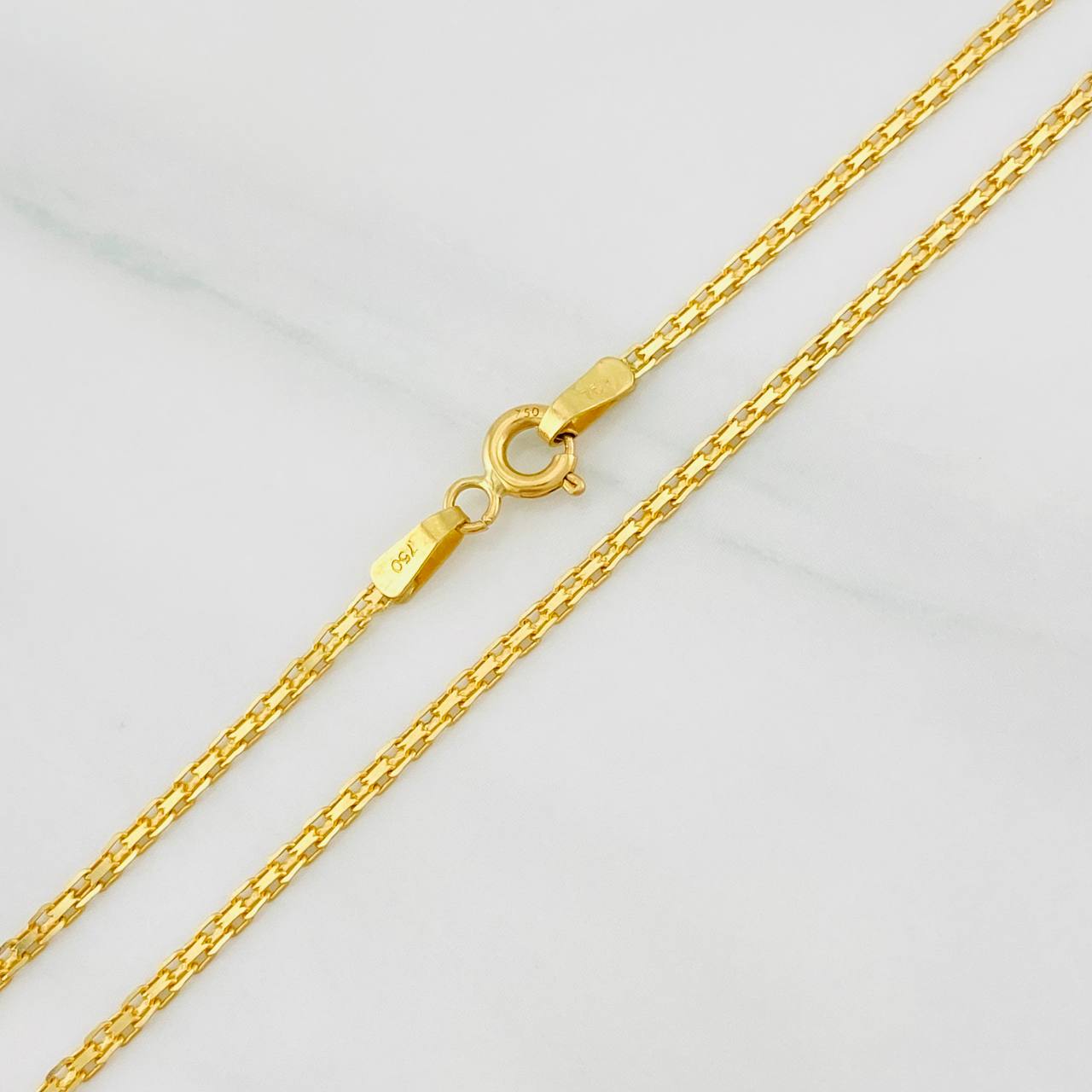 Cadena China 3g / 45cm / 1.66mm Oro Amarillo 18K