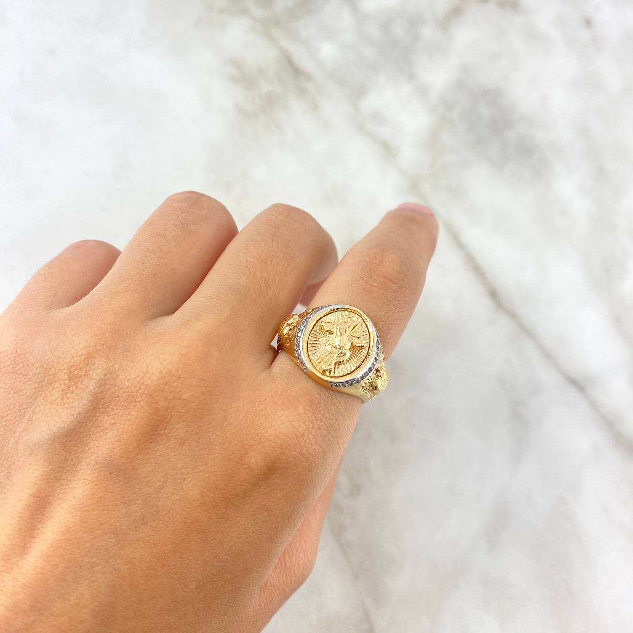 Anillo Sagrado Corazón Cruz 9.25gr / T9 1/4 / Circones Blancos Dos Oros Amarillo Blanco *