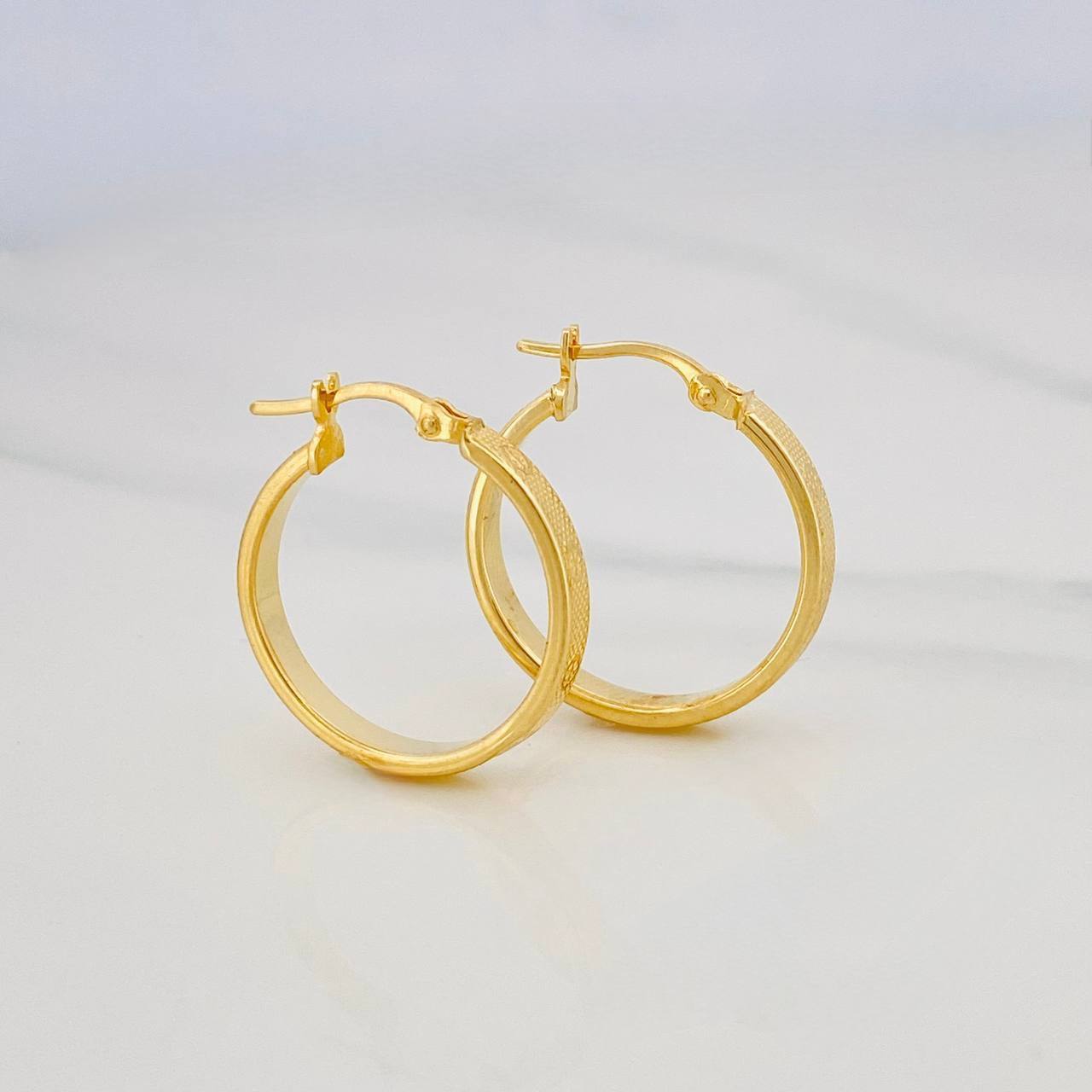Candongas Tornillo 1.9g / 2.05cm Oro Amarillo 18K