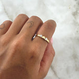 Anillo Corazon Atrapado 2.05gr / T7 / Circones Blancos Oro Amarillo 18K ©