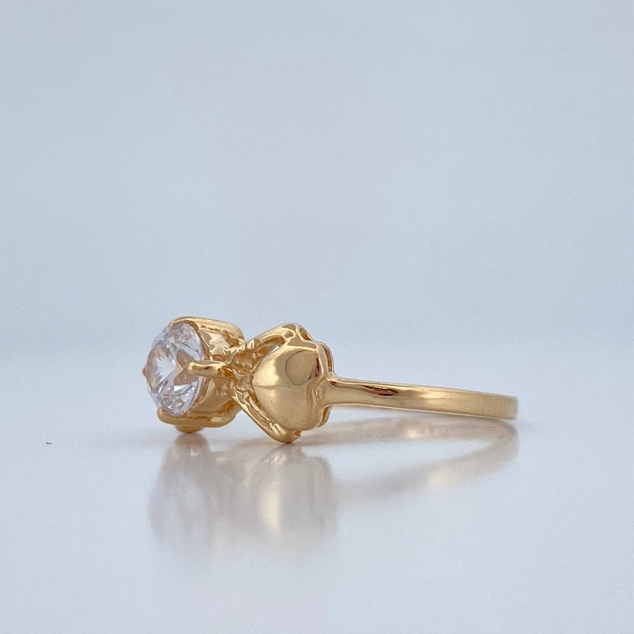 Anillo Solitario Corazones 2.2gr / T6 / Oro Amarillo 18K %