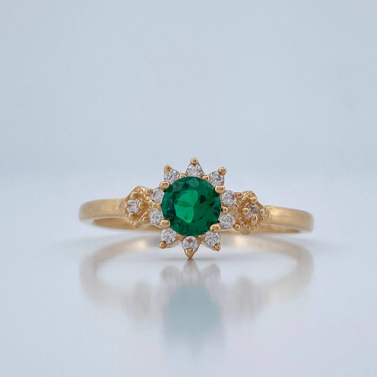 Anillo Halo Flor 1.8gr / T7 1/2 / Oro Amarillo 18K %