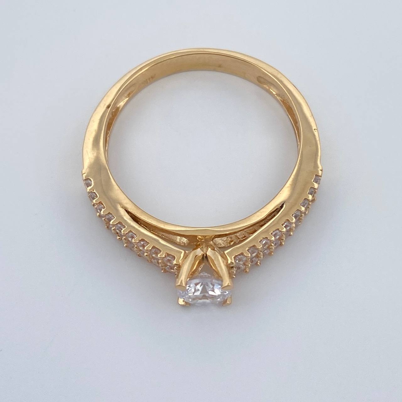 Anillo Solitario Puente 3.3gr / T7 / Oro Amarillo 18K %
