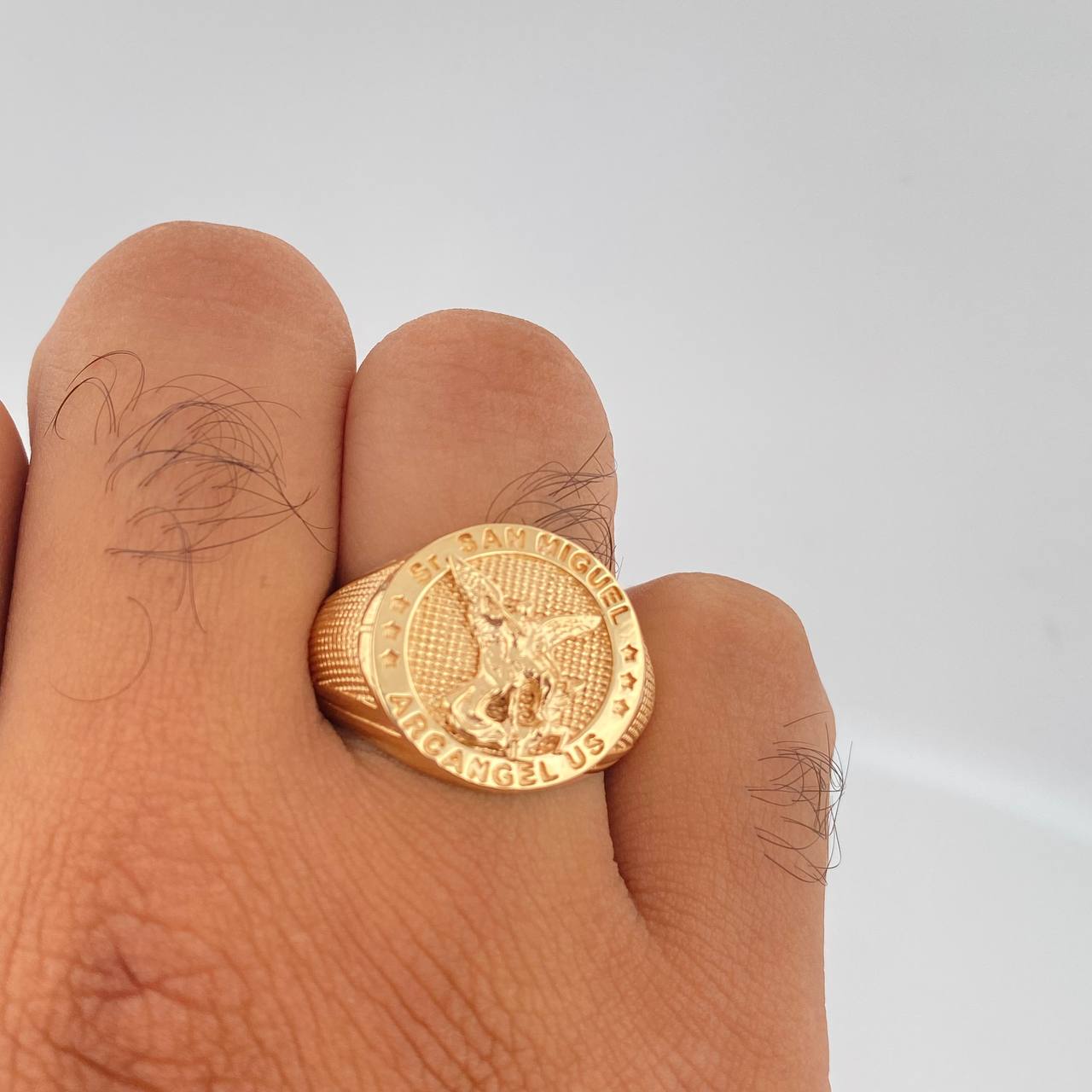 Anillo San Miguel Arcangel 7.15gr / T10 1/2 / Oro Amarillo 18K %