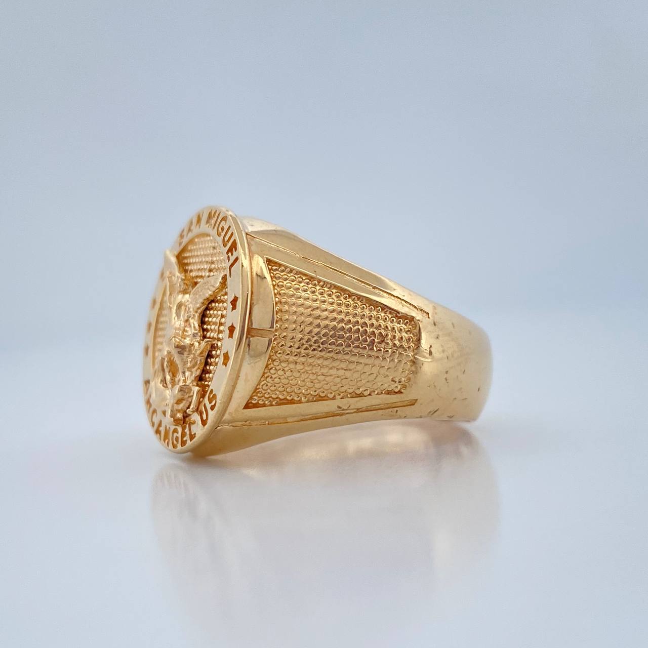 Anillo San Miguel Arcangel 7.15gr / T10 1/2 / Oro Amarillo 18K %