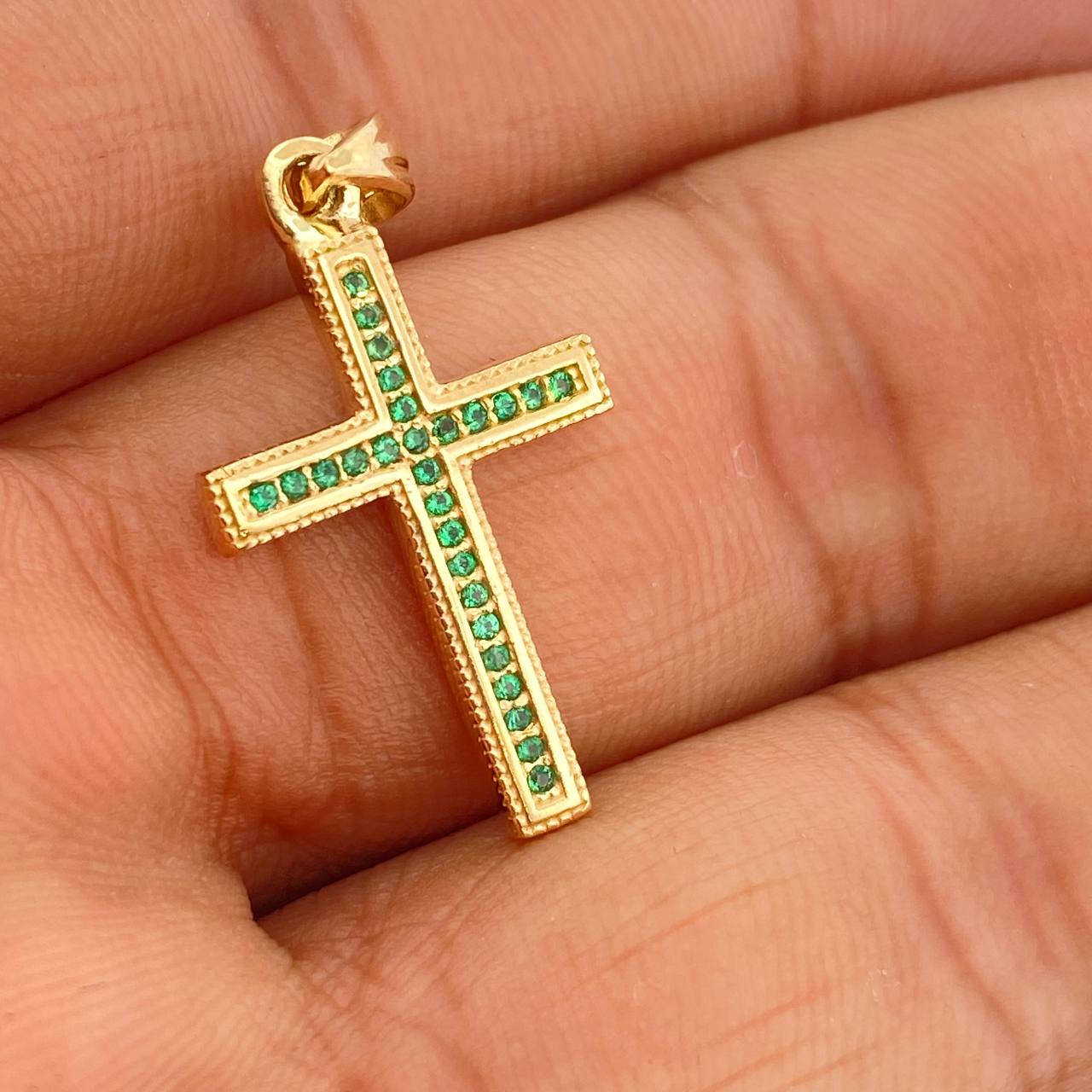 Dije Cruz 2.4gr / 3cm / Oro Amarillo 18K %