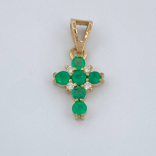 Dije Cruz Esmeralda 0.75gr / 1.7cm / Oro Amarillo 18K %