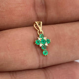 Dije Cruz Esmeralda 0.75gr / 1.7cm / Oro Amarillo 18K %