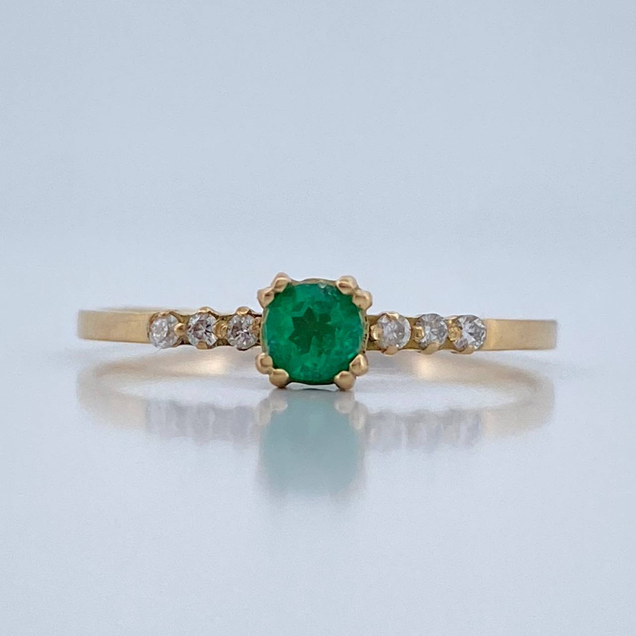 Anillo Cecilia Esmeralda 1.1gr / T6 1/4 / Oro Amarillo 18K %