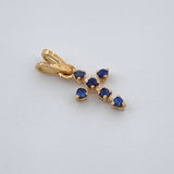 Dije Cruz Zafiros 0.3gr / 1.4cm / Oro Amarillo 18K %