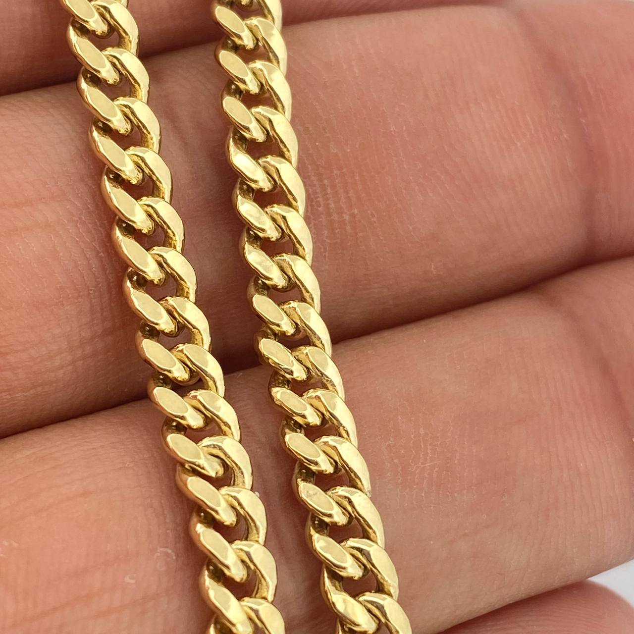 Cadena Cubana 10.55gr / 66.6cm / 4.35mm Oro Amarillo +1 14K Italy $
