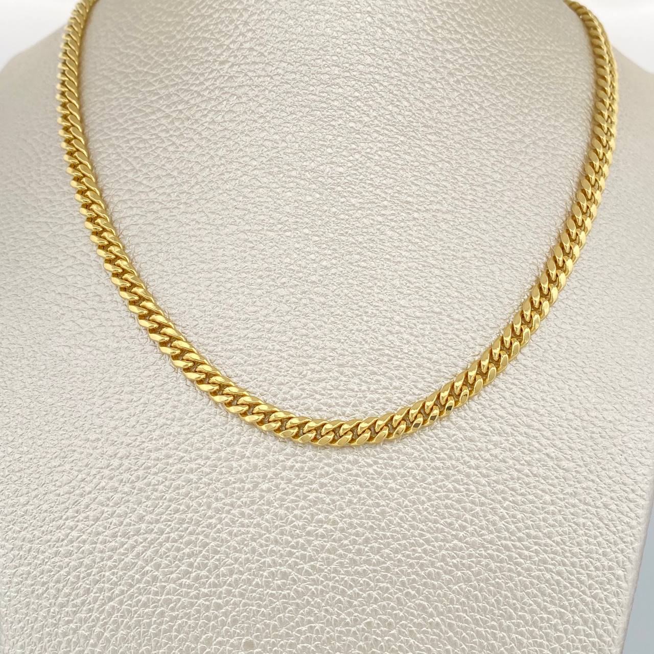 Cadena Cubana 10.55gr / 66.6cm / 4.35mm Oro Amarillo +1 14K Italy $