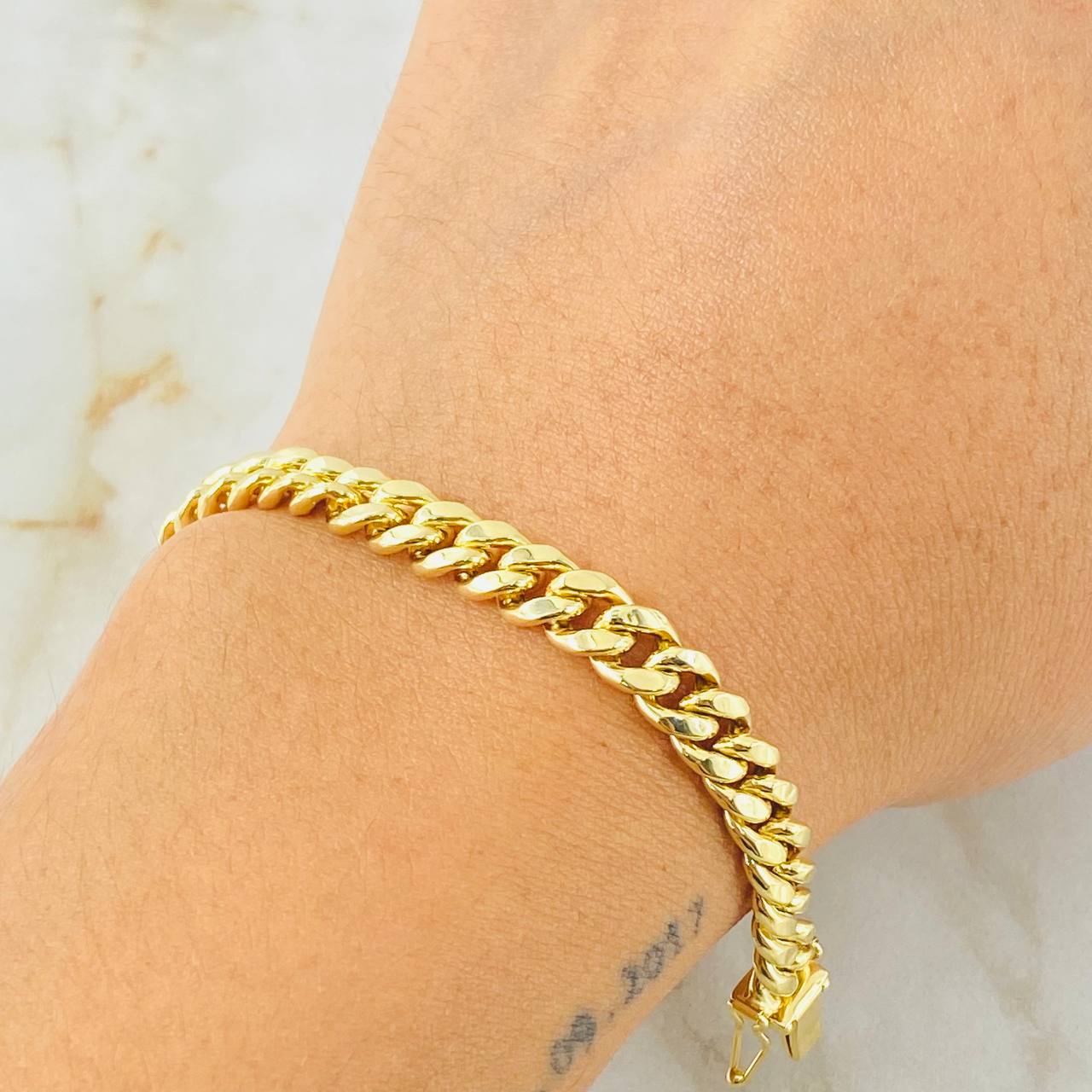 Pulso Cubano 6.2gr / 20cm / Oro Amarillo 14K Italy