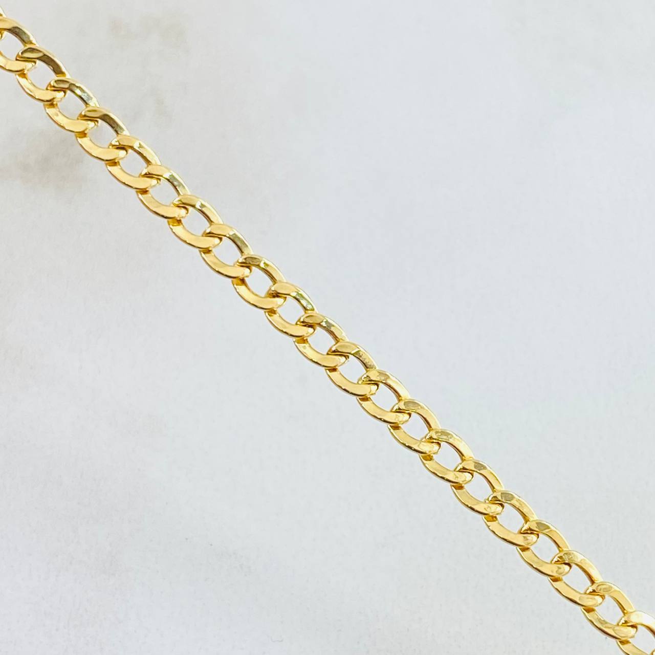 Cadena Cubana 3.8gr / 50cm / Oro Amarillo +1 18K ©