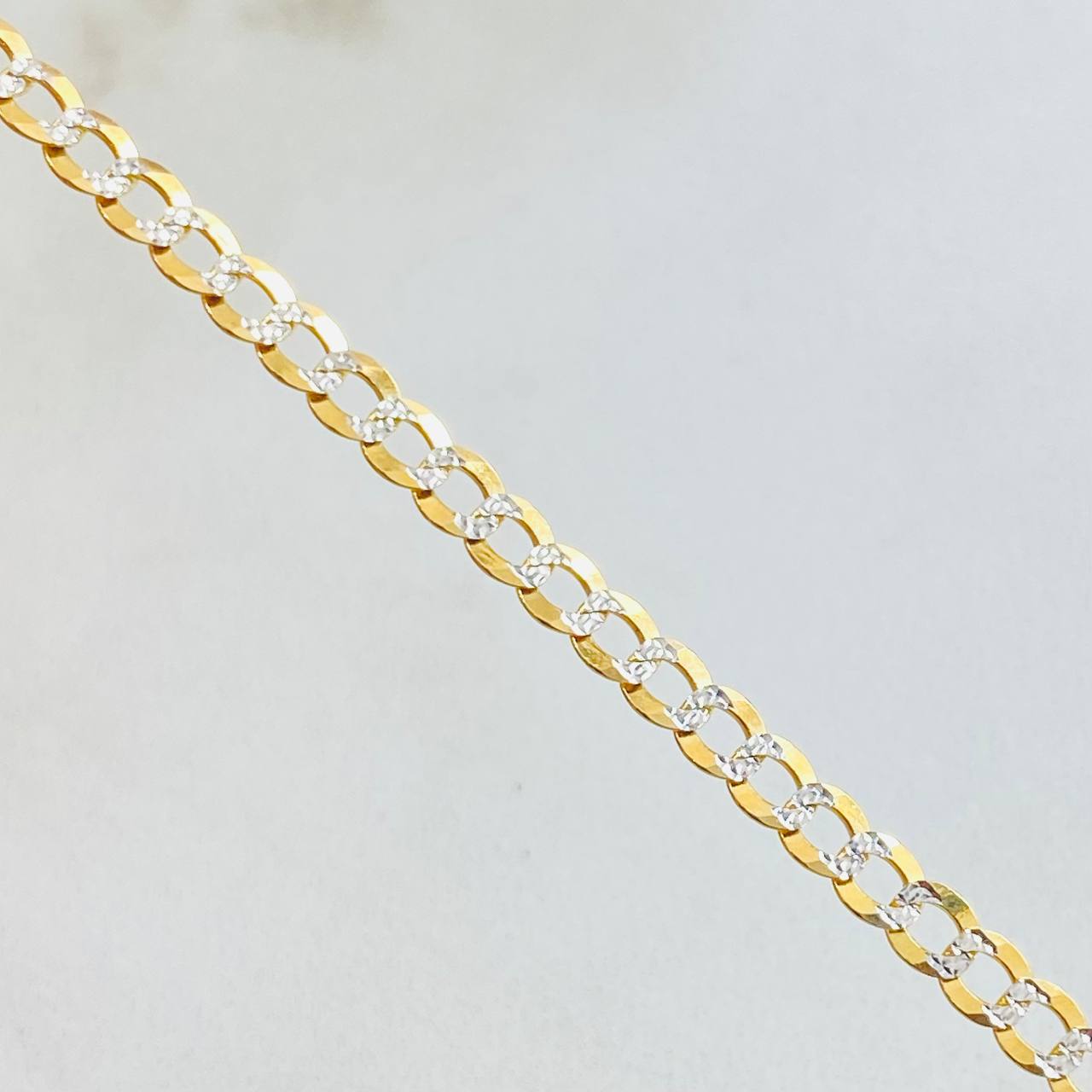 Cadena Cubana 11.3gr / 60cm / Dos Oros Amarillo Blanco +3 18K