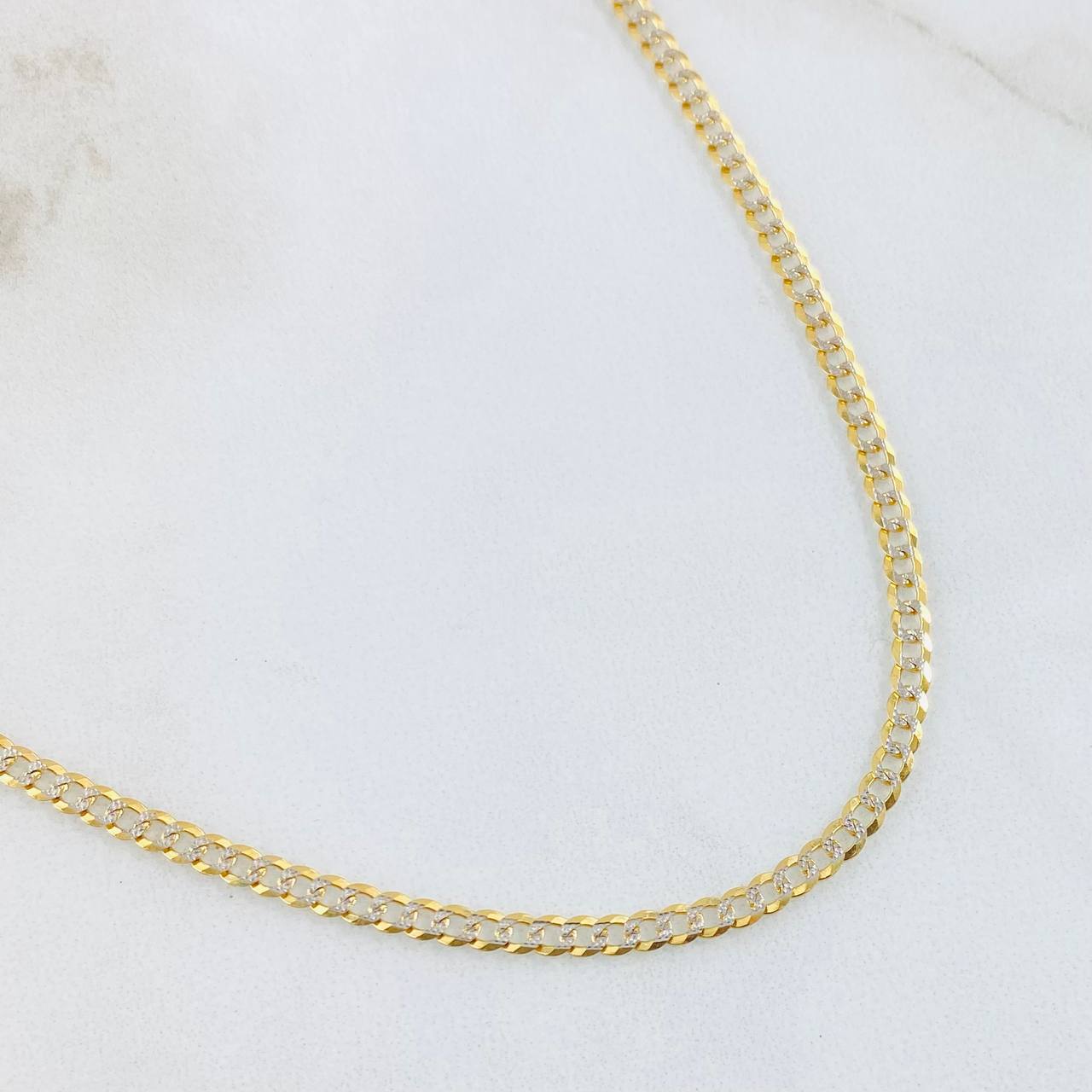 Cadena Cubana 6.2gr / 60cm / 3mm Dos Oros Amarillo Blanco +1 18K *