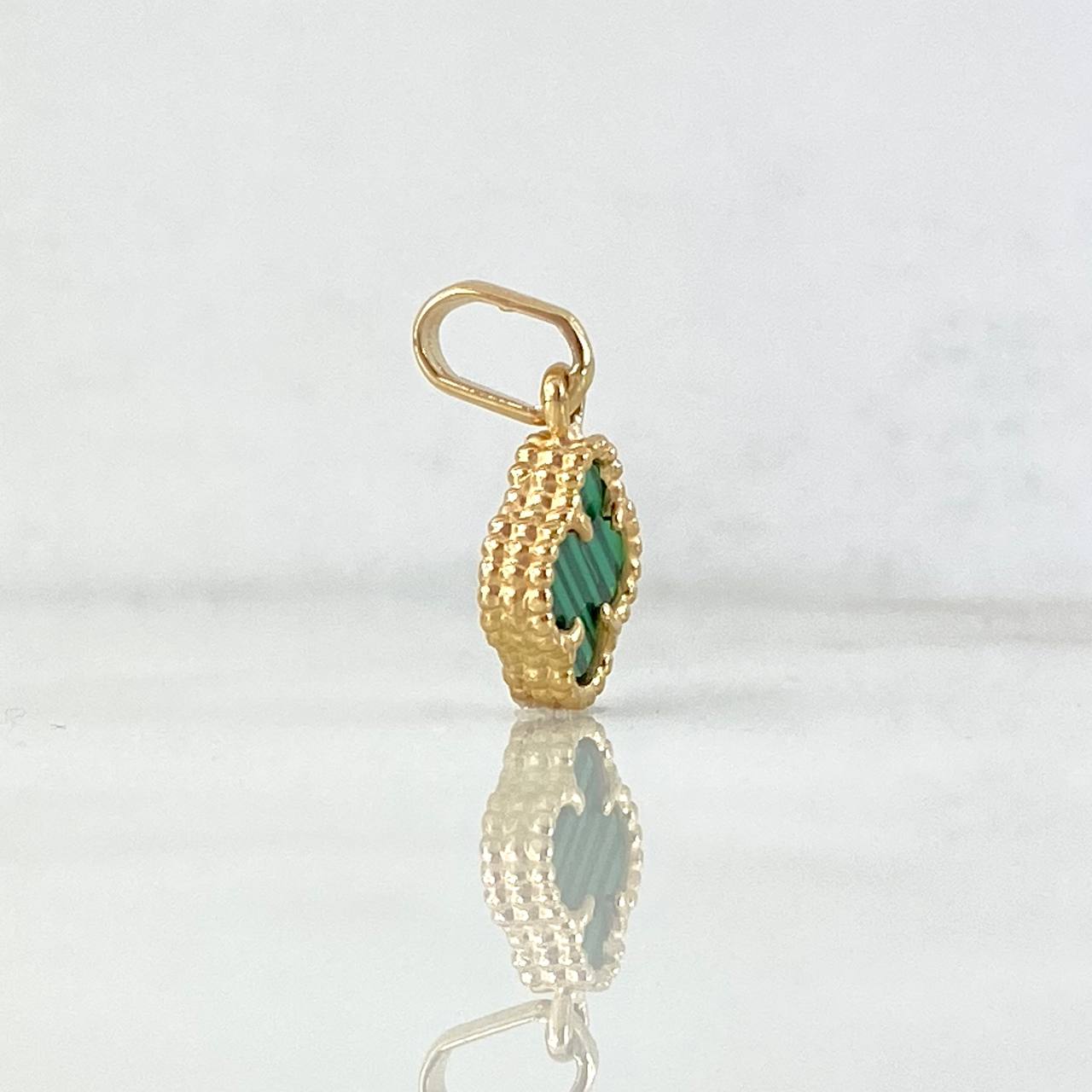 Dije Trebol VCyA 1.4gr / 1.7cm / Malaquita Verde Oro Amarillo +4 *