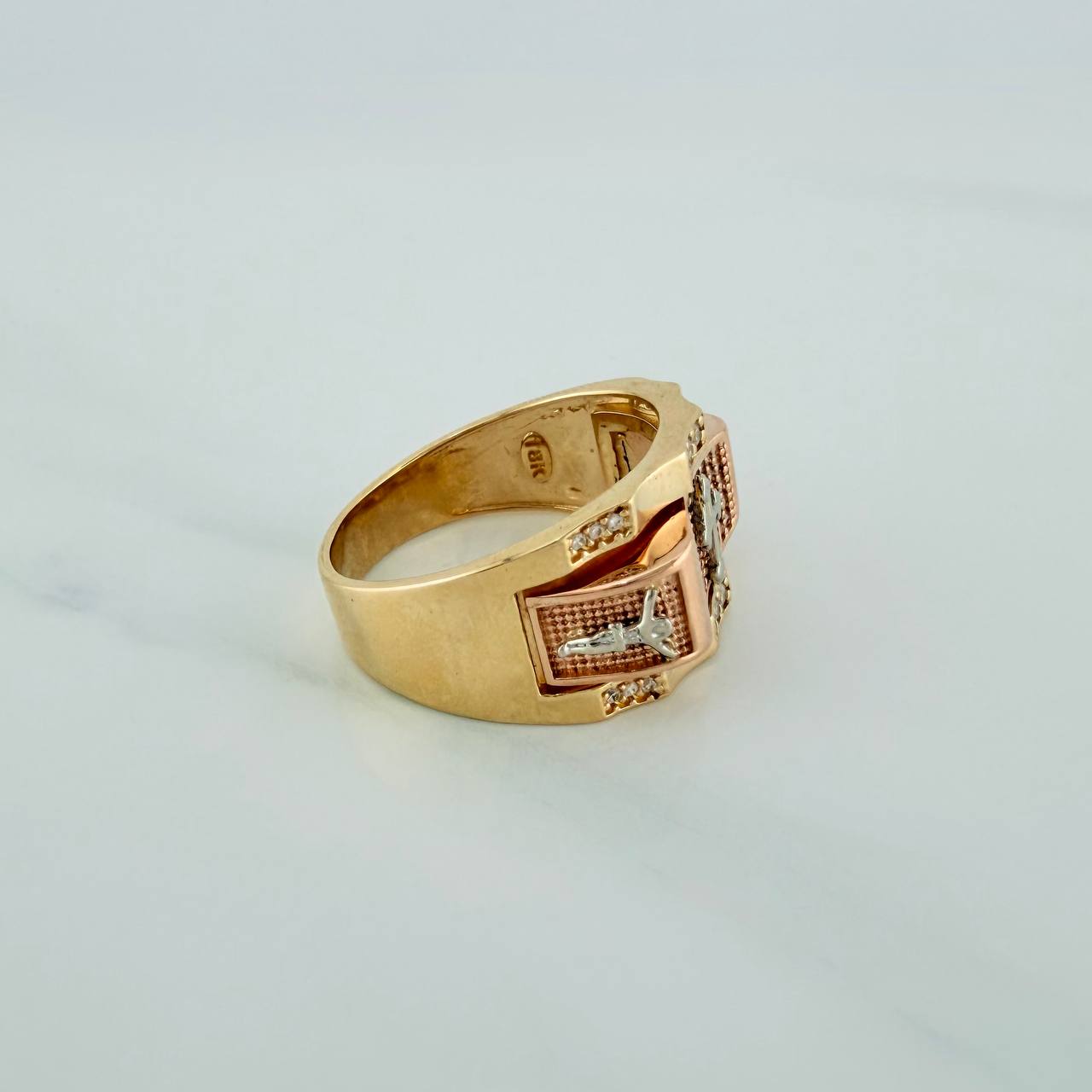 Anillo Cruz Cristos 10.8gr / T11 1/4 / Tres Oros 18K $