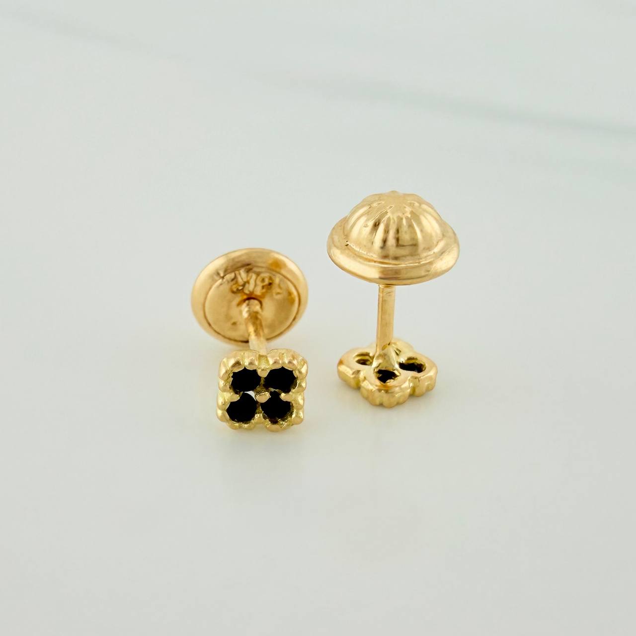 Topos Mini Trebol 0.65 g / 3.75 mm Oro Amarillo 18K